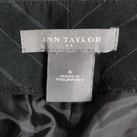 Ann Taylor pinstripe Capri pants fully lined - Picture 3 of 4
